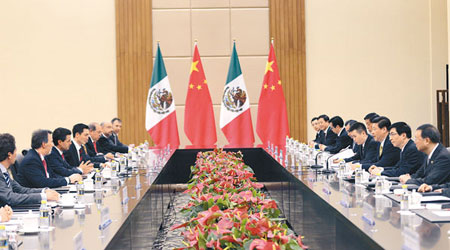 習近平與墨西哥總統涅托舉行會談。（中新社圖片）