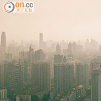 廣州<BR>廣州近年大受燃煤電廠污染影響，不時出現灰蒙蒙天氣。