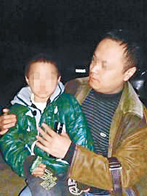 警方成功救出被綁架的男童。（互聯網圖片）