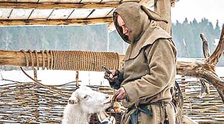 薩波日尼科夫飼養山羊，以榨取羊奶飲用。（互聯網圖片）