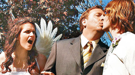 有調查指新人會邀請前度出席婚禮。（互聯網圖片）