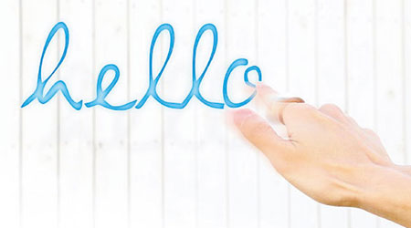 藍芽戒指亦能幫助用家在空中書寫電郵或短訊。（互聯網圖片）