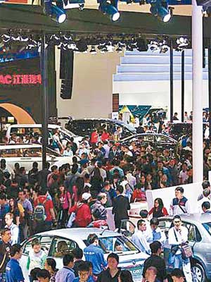 北京國際車展獲大批民眾參觀。（互聯網圖片）