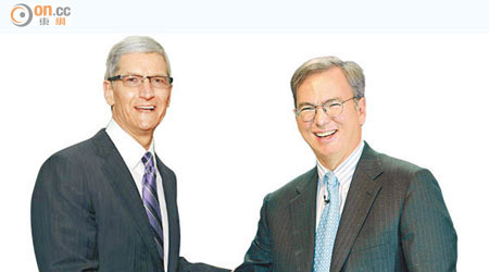 蘋果行政總裁庫克（左）與Google行政總裁施密特（右）達成和解。（設計圖片）