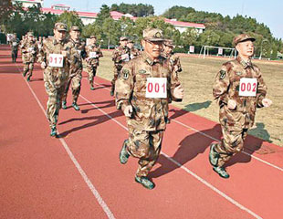 減重行軍 請人代跑 40軍考核造假