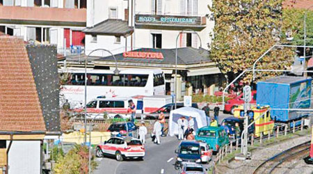 瑞士的寧靜度假小鎮發生情殺案，大批警員到現場調查。（互聯網圖片）