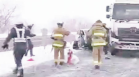 受到暴風雪吹襲，岩手縣發生交通意外。（互聯網圖片）