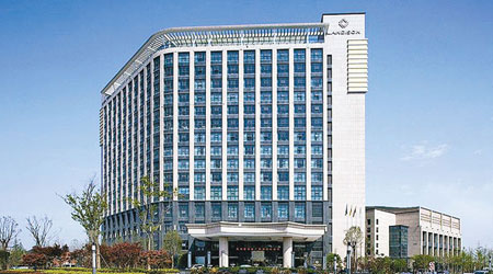 浙江寧波的雷迪森廣場酒店成為內地第一間倒閉的五星級酒店。（互聯網圖片）