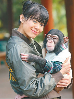 香港演員胡杏兒演出《奇妙的朋友》。（互聯網圖片）