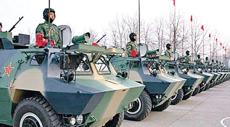 圖為北京衞戍區特種警備團的裝甲車。（互聯網圖片）