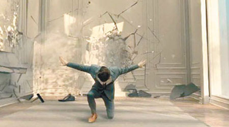 玩家在虛擬實境中令牆壁碎裂。（互聯網圖片）