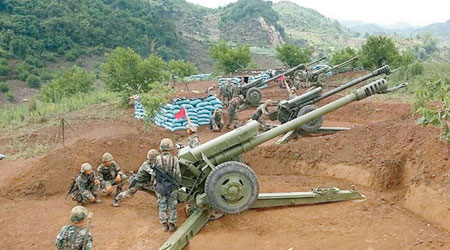 解放軍炮兵、防空兵舉行實彈演習。（互聯網圖片）