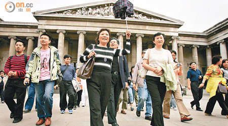中國遊客已成為國際旅業的消費重心。