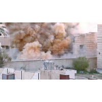 IS分子引爆大樓，連人帶樓炸成粉碎。