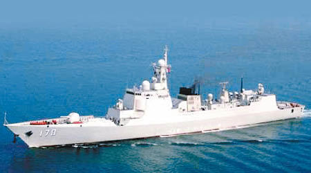 被譽「中華神盾艦」的蘭州艦在馬六甲海峽軍演。