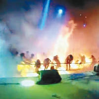 活動因粉塵受舞台燈光熱力而引致爆炸。