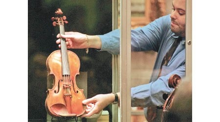 斯特拉季瓦里烏斯小提琴屢以天價拍賣成交。（資料圖片）