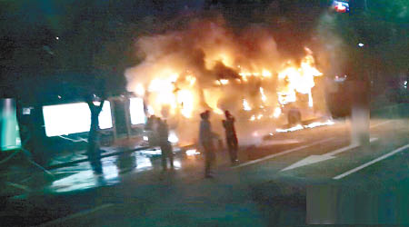廣州前年火燒巴士事件造成嚴重死傷。