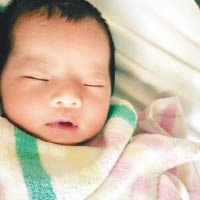 被殺的徐姓女嬰初生照。（互聯網圖片）