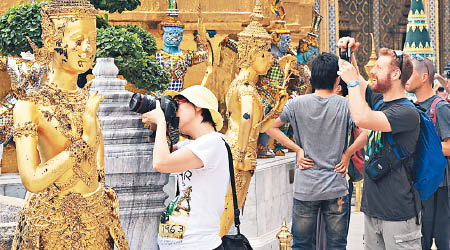 泰國擬徵收「遊客景點行政費」。圖為曼谷四面佛。