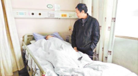 楊貴軒父子於醫院內住了長達兩年七個月。（互聯網圖片）
