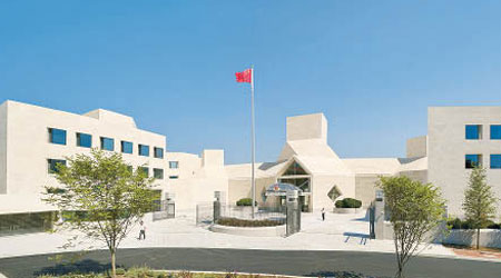 中國駐美大使館前的街道，曾提案更名為「劉曉波廣場」。（資料圖片）