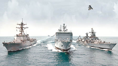 美印兩國軍艦早前舉行聯合軍演。（資料圖片）