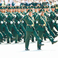 中國去年宣布裁軍三十萬。