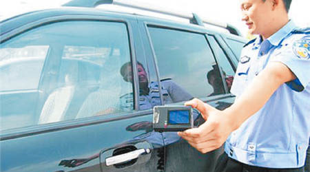 內地警方發現不少犯罪組織利用汽車鎖解碼器犯案。（互聯網圖片）