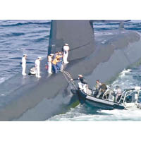 日本海上自衞隊蒼龍級潛艇「白龍號」，昨就駛入澳洲悉尼一個軍事基地的港口。（互聯網圖片）
