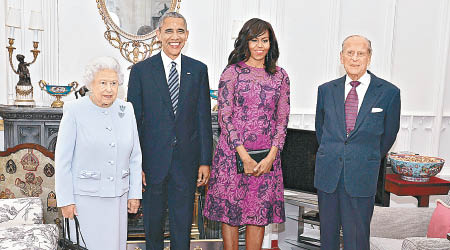 奧巴馬夫婦（左二、右二）到溫莎堡為女王賀壽，獲女王伉儷迎接。