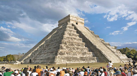 瑪雅人建造了多座城邑。圖為庫庫爾坎金字塔的遺址。（資料圖片）