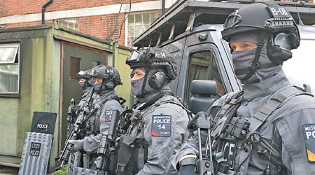 英國警方突擊搜查倫敦西部一個寓所。（資料圖片）
