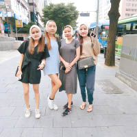 整容後的莎塔拉（右二）與好友在首爾街頭留影。（互聯網圖片）