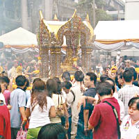 泰國曼谷旅遊勝地四面佛廣受中國遊客歡迎。（互聯網圖片）