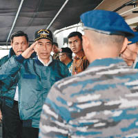 印尼總統維多多曾登上軍艦到納土納視察。（資料圖片）