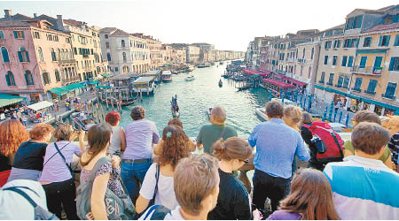 威尼斯遊客量驚人。（資料圖片）