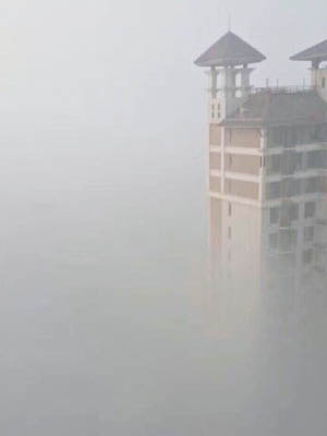 霧霾下的北京猶如「仙境」。（互聯網圖片）
