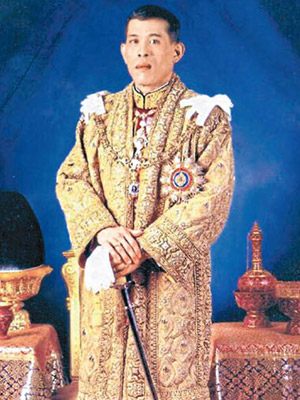 佛齊拉隆功正式繼任新泰王。