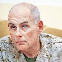 凱利（John Kelly）<br>軍階：四星上將<br>隸屬︰海軍陸戰隊<br>舊職：南方司令部司令<br>新職：國土安全部部長