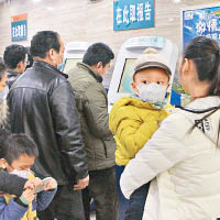 河北省兒童醫院呼吸科門診量激增。