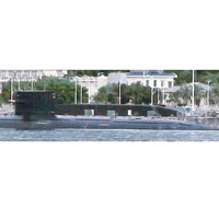 中方於海南三亞的軍港部署大批兵力。圖為解放軍潛艇。（資料圖片）