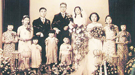 黃慕蘭第四次結婚的婚紗照。（資料圖片）