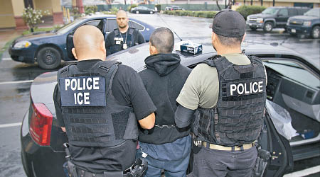 警察連日大舉搜捕非法移民。（資料圖片）