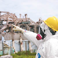 福島第一核電站在海嘯後損毀嚴重。