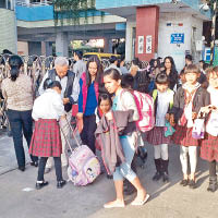 有人會租「學位房」，令子女入讀深圳的公立學校。