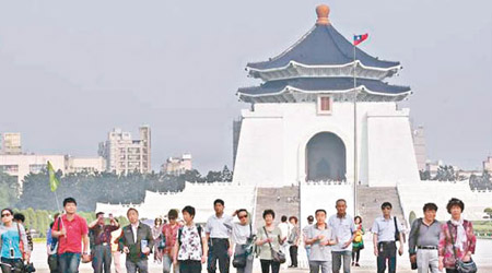 台灣有行政院政務委員提議將中正紀念堂（圖）改為立法院。