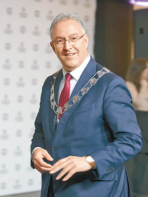 鹿特丹市長 阿布塔萊比
