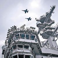 美軍航母卡爾文森號參與聯合軍演。（美國海軍圖片）
