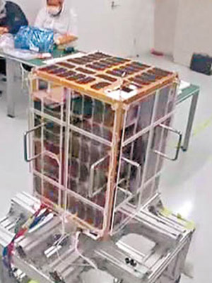 日本公司計劃發射特製的「清道夫」人造衞星。（日本電視畫面）